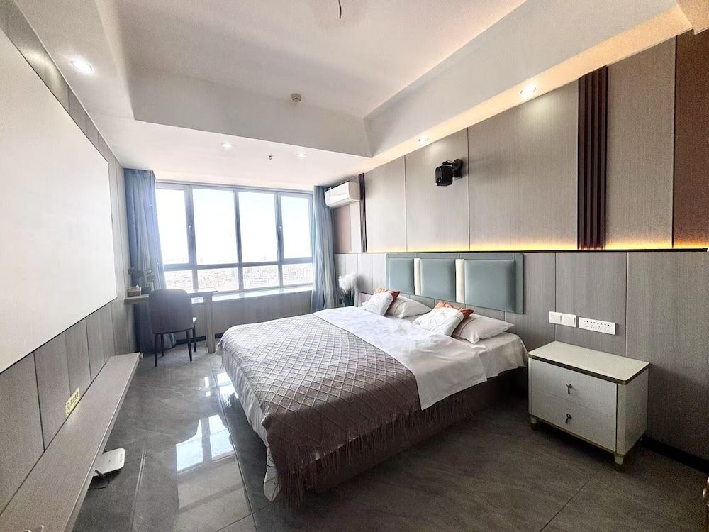 Superior Studio Suite, Partial Sea View