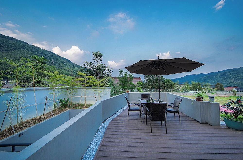 Chuxiu Hot Spring Boutique Homestay Villa, Patio, Garden View 2