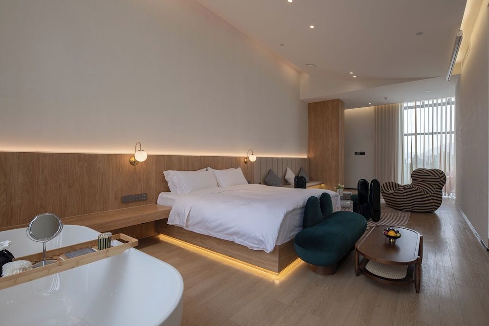 Xinchi Sakura Valley Resort Family Twin Room, Hill View