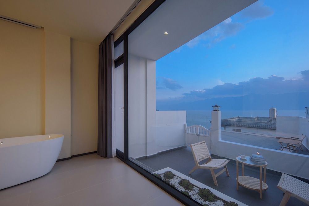 Standard Double Room, Patio, Ocean View