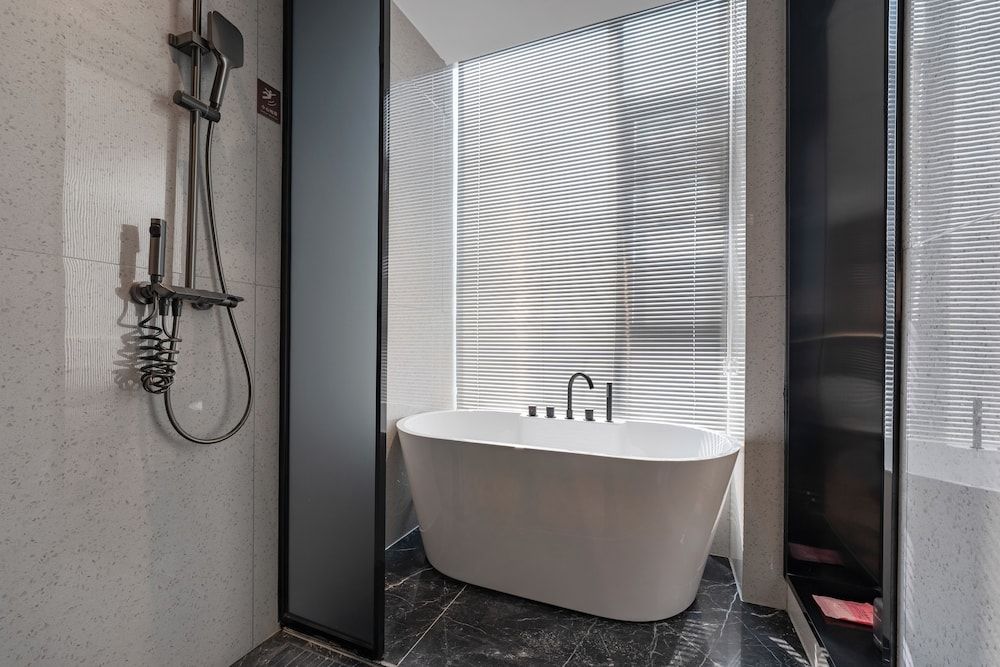 Wanzai Yijia La Maison Hotel Premier Double Room, City View 7