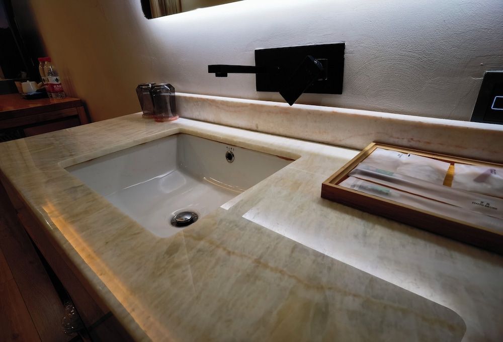 Wake UP IN SNOW MOUNTAIN Classic Double Room, Hill View 6