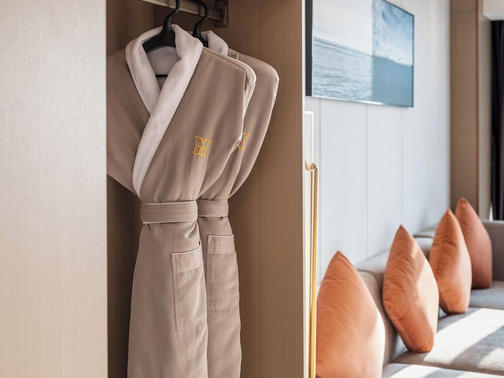 EXHIBTION INTERNATIONAL HOTEL GUANG HAN Executive Studio Suite, Park View 10