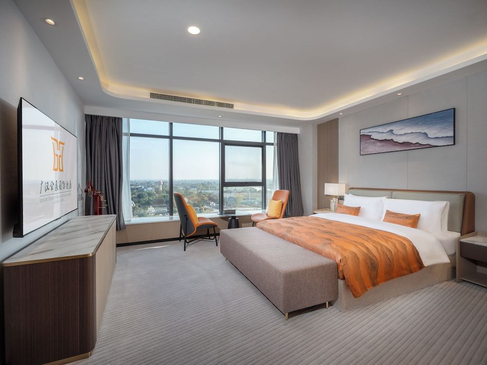 EXHIBTION INTERNATIONAL HOTEL GUANG HAN Standard Studio Suite, Park View 3