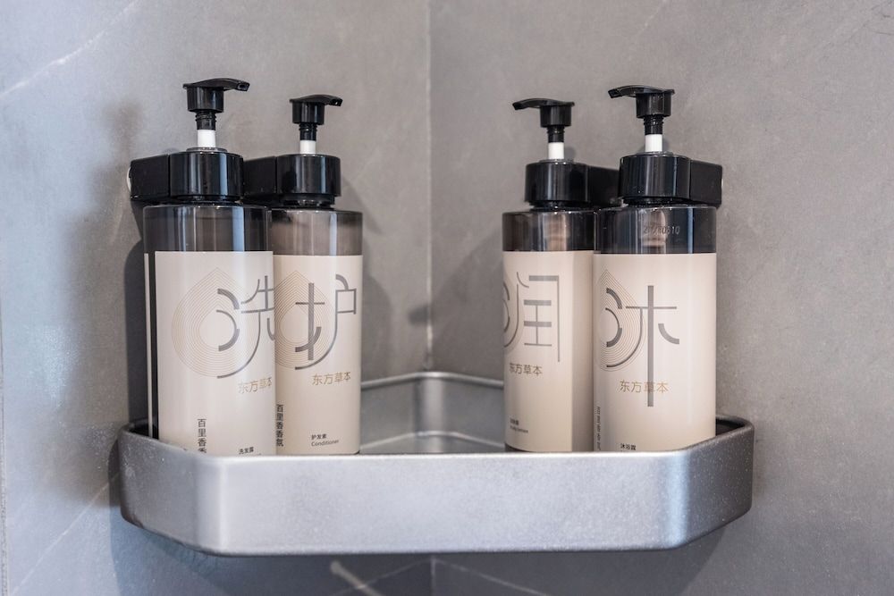 EXHIBTION INTERNATIONAL HOTEL GUANG HAN Standard Studio Suite, Park View 6