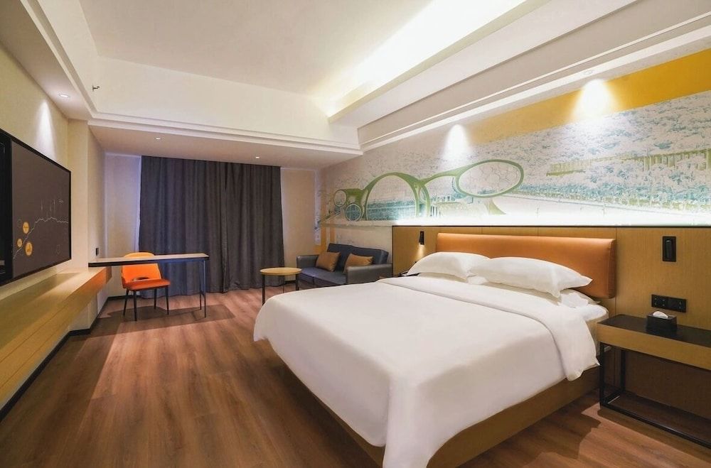 yi xuan hotel - bus station