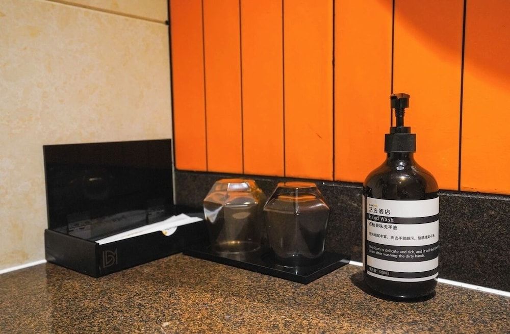 yi xuan hotel - bus station Luxury Twin Room 4