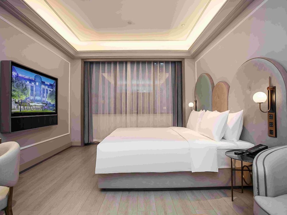 Standard Room, 1 Queen Bed