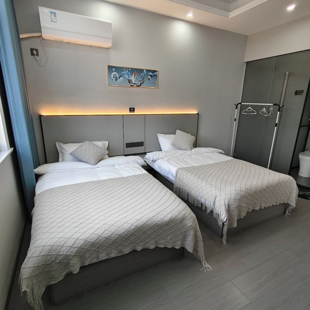 Standard Twin Room, Air conditioning, Hill View