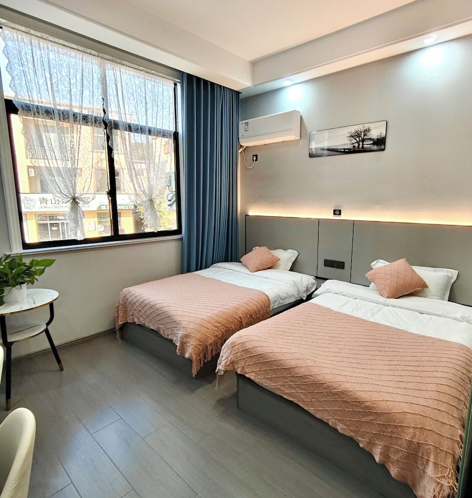Standard Twin Room, Air conditioning, Mountain View
