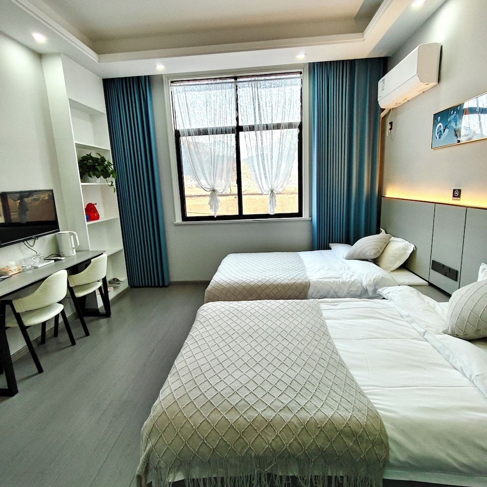 Standard Twin Room, Air conditioning, Hill View