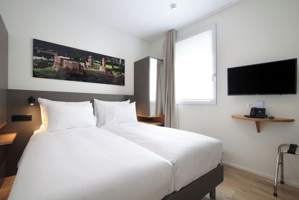 Basic Double Room