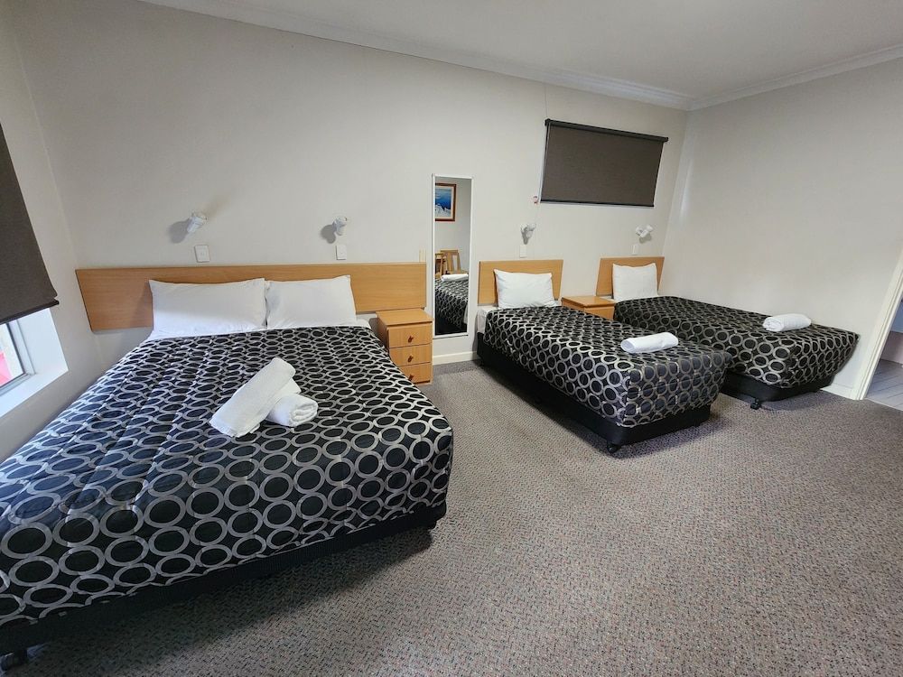 Family Quadruple Room, 1 Bedroom, Pool View, Ground Floor