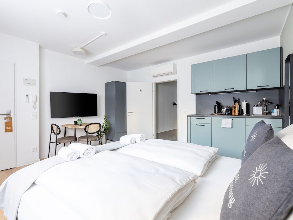 Limehome Klagenfurt Goessgasse Suite with disability access