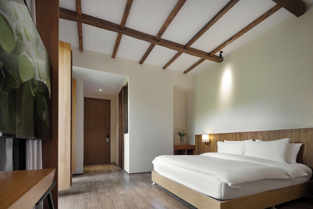 Superior Double Room, Hill View