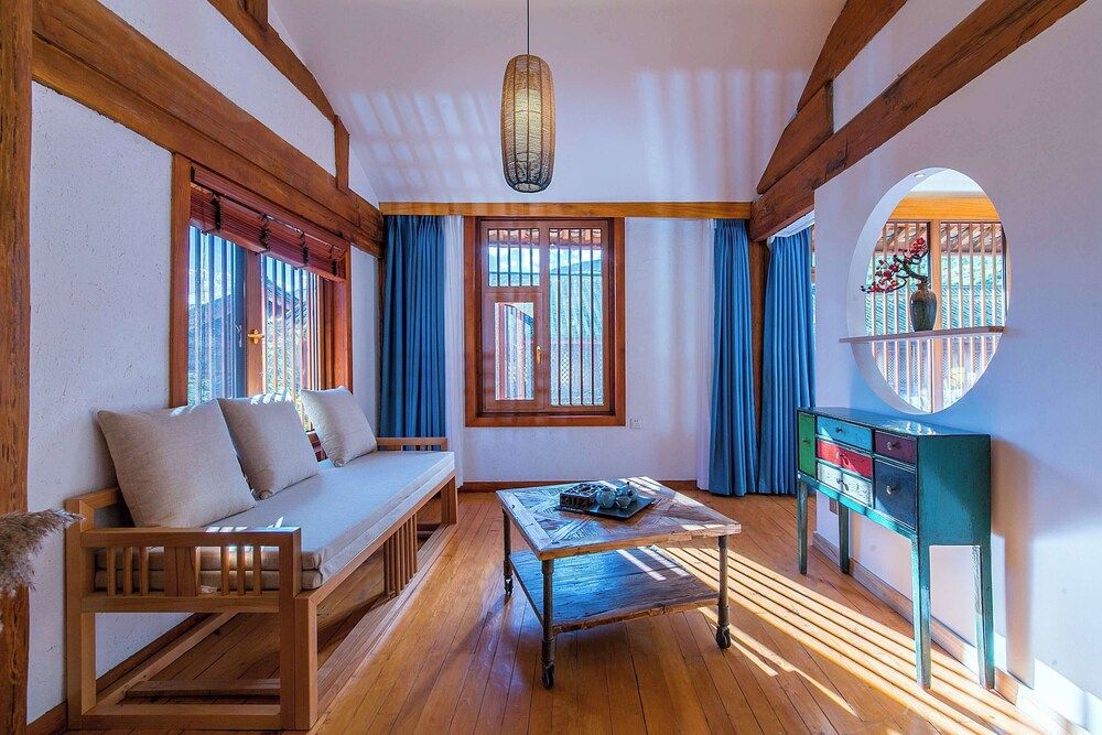 Lijiang half yard hotel Superior Double Room, Balcony, Garden View