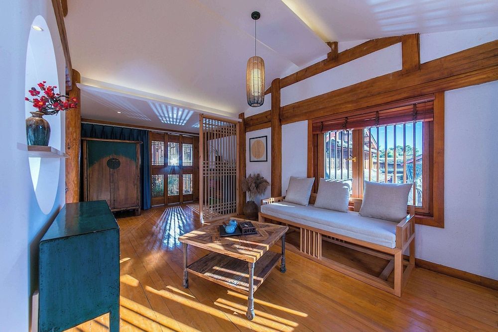 Lijiang half yard hotel Superior Double Room, Balcony, Garden View 2