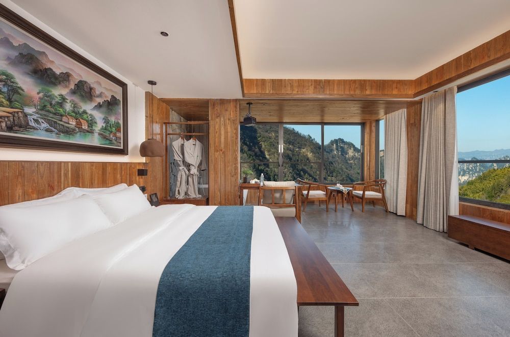 Zhangjiajie Valley Love Holiday Hotel Luxury Double Room, 1 Queen Bed, Private Bathroom, Hill View 2