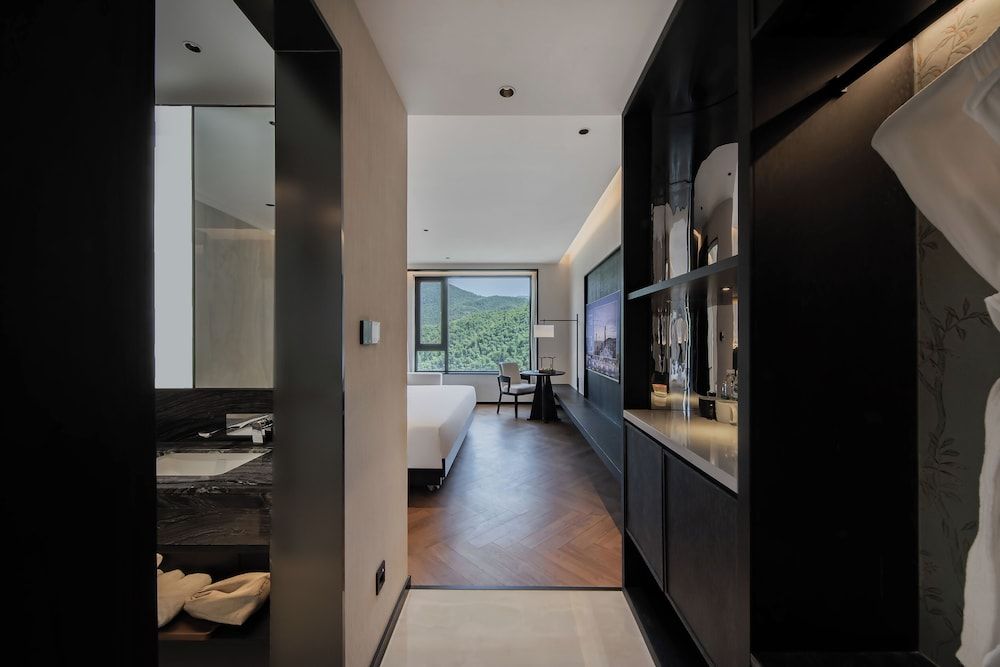 Non Hills Family Double Room, Mountain View 6