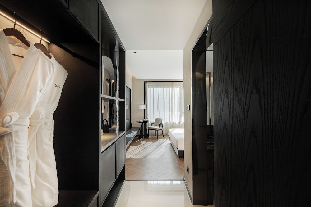 Non Hills Elite Double Room, Mountain View 9