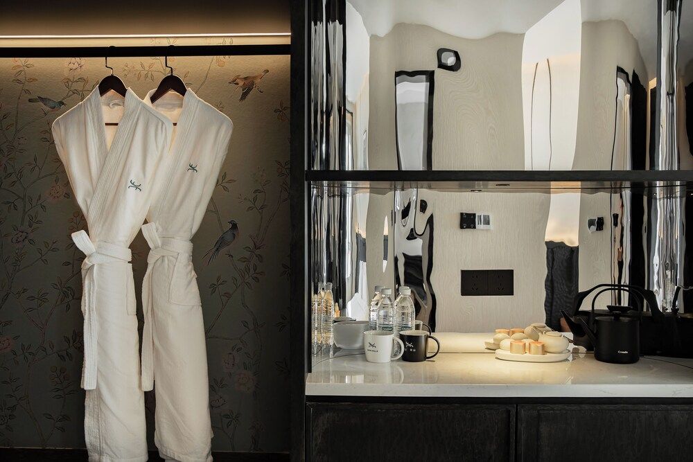 Non Hills Elite Double Room, Mountain View 7