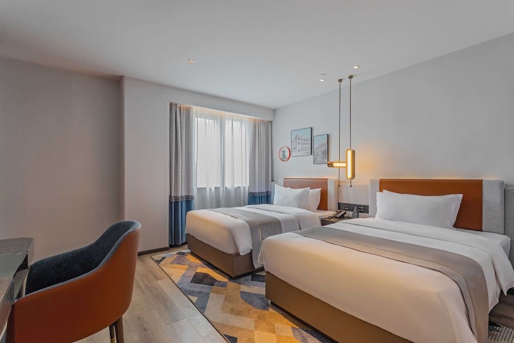 Superior Twin Room, City View