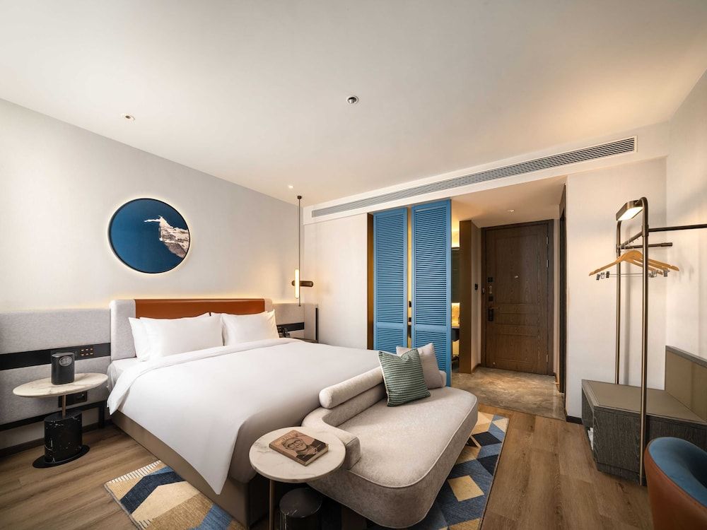Business Double Room, City View