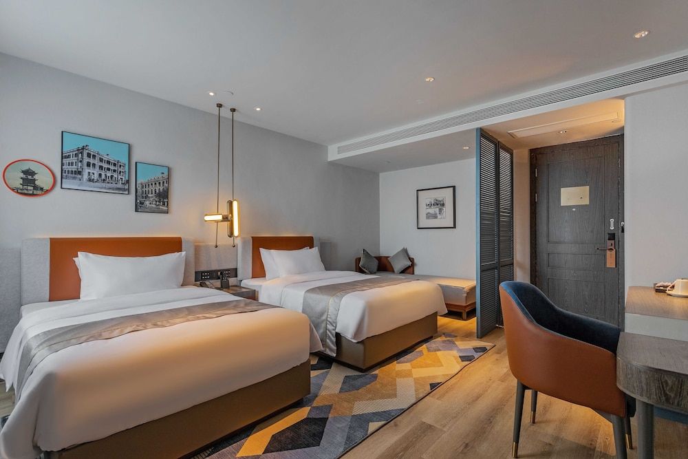 Superior Twin Room, City View