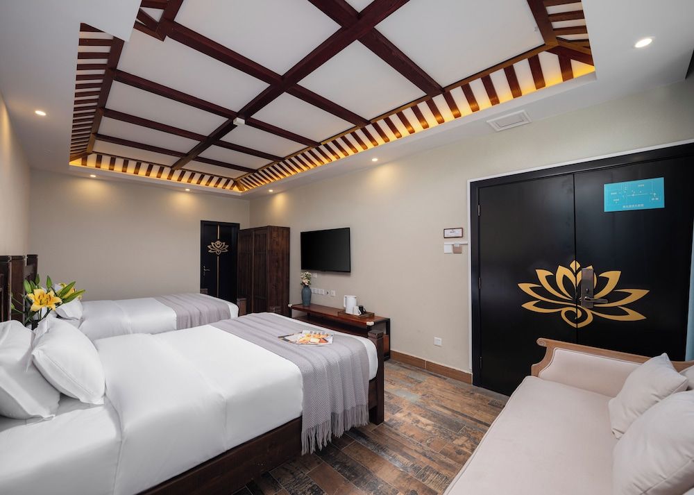 Togruo Ge Qi Shi Inn Comfort Double or Twin Room, Courtyard View