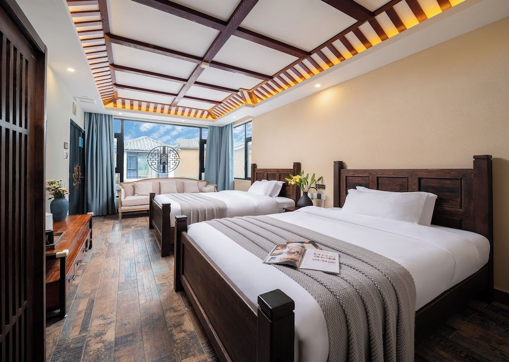 Togruo Ge Qi Shi Inn Comfort Double or Twin Room, Courtyard View 2