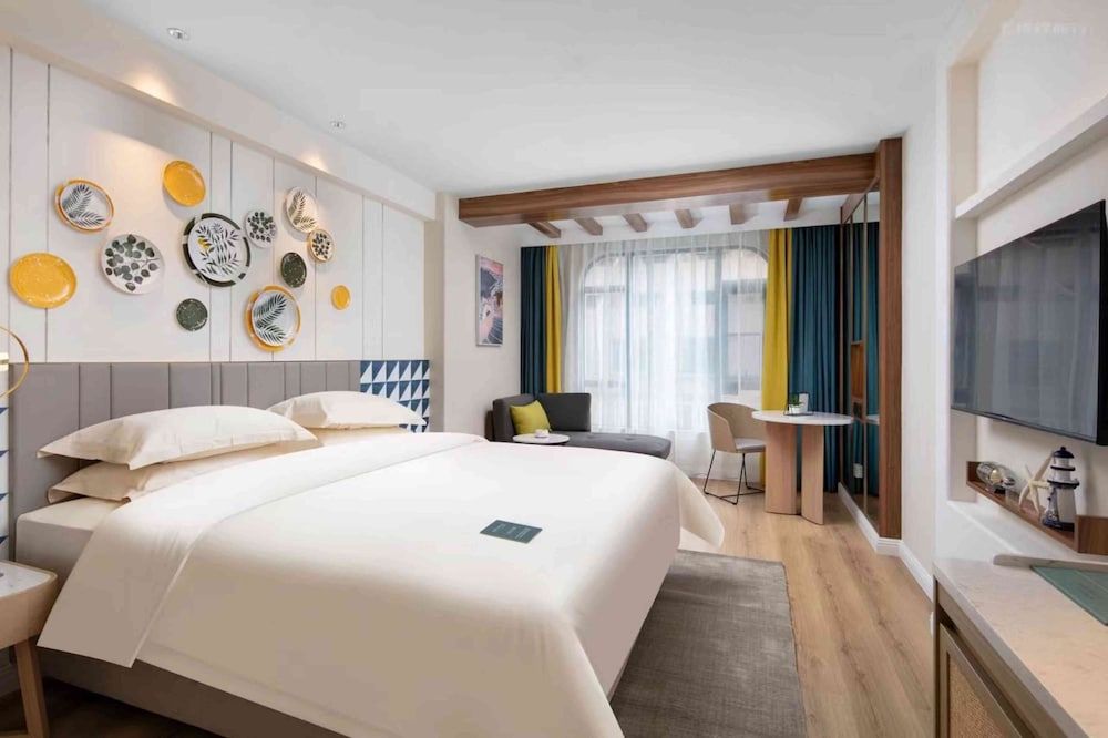 Deluxe Double Room with City View