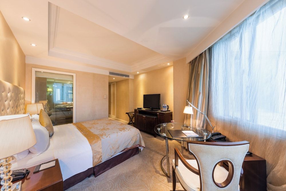 Superior Single Room, City View