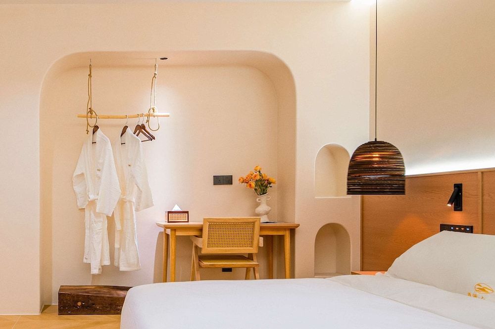 Wuxing Qinglan Homestay Family Triple Room, Mountain View 3