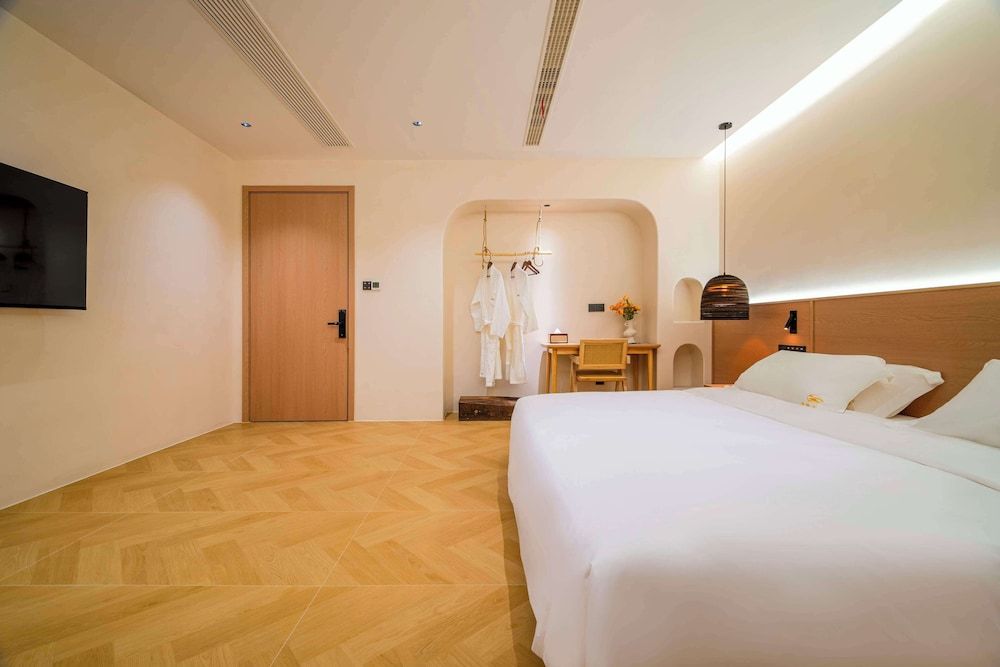 Wuxing Qinglan Homestay Family Triple Room, Mountain View 5