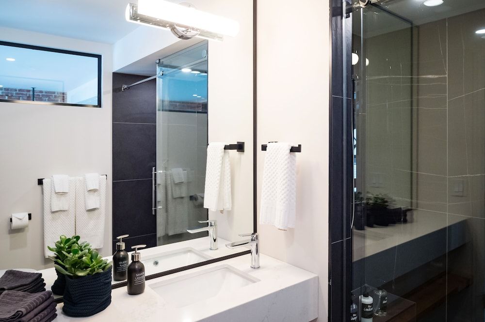 48 King West Boutique Hotel The Metro Suite 3