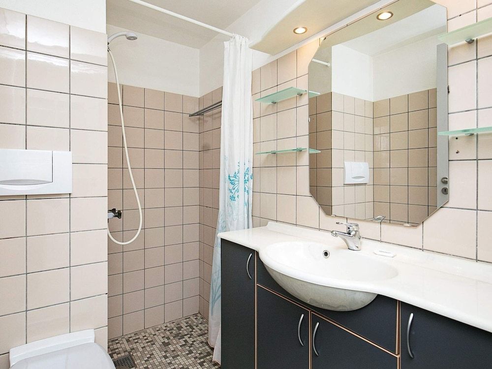 2 Person Holiday Home on a Holiday Park in Ringkobing Comfort Apartment, 3 Bedrooms 9