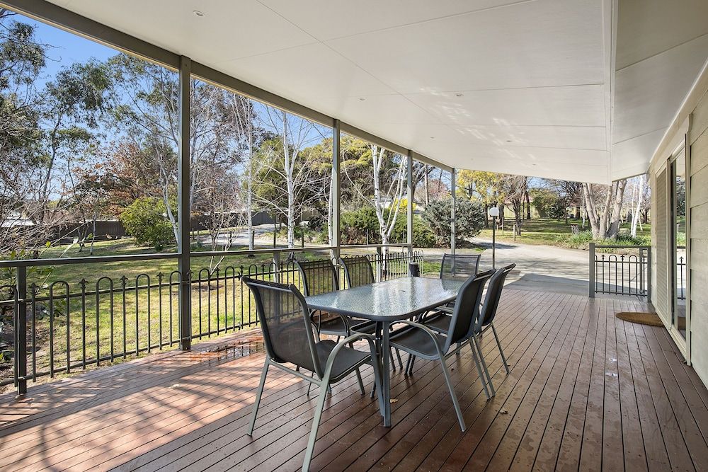 Thunderbird Motel Standard Room, Kitchen (Thunderbird Cottage), Free Wi-Fi & Parking 3