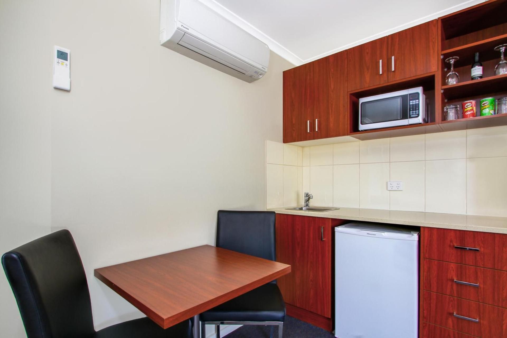 Executive Queen Room with Spa Bath 