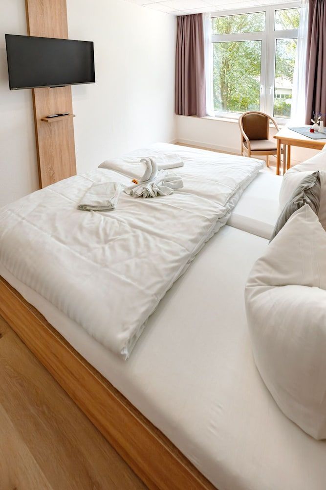 Sonnenschein Hotel und Apartments Classic Single Room 3