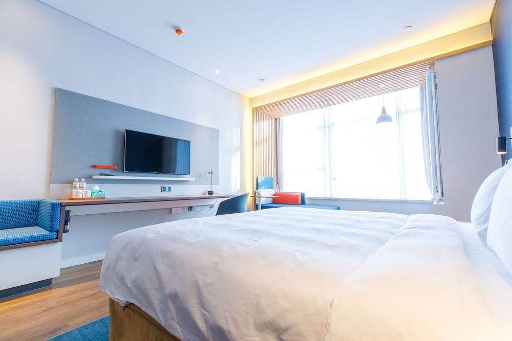 Holiday Inn Express Harbin Qunli by IHG Standard Room, 1 King Bed 7
