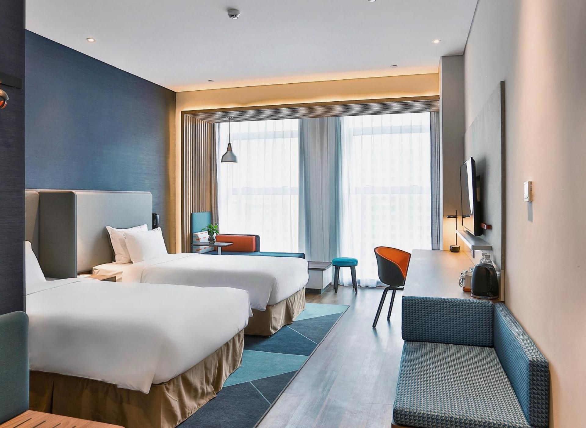 2 Twin Beds Standard Extra Floor Space