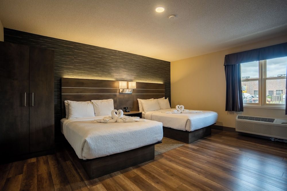 Glengarry Extended Stays Deluxe Double Room 5