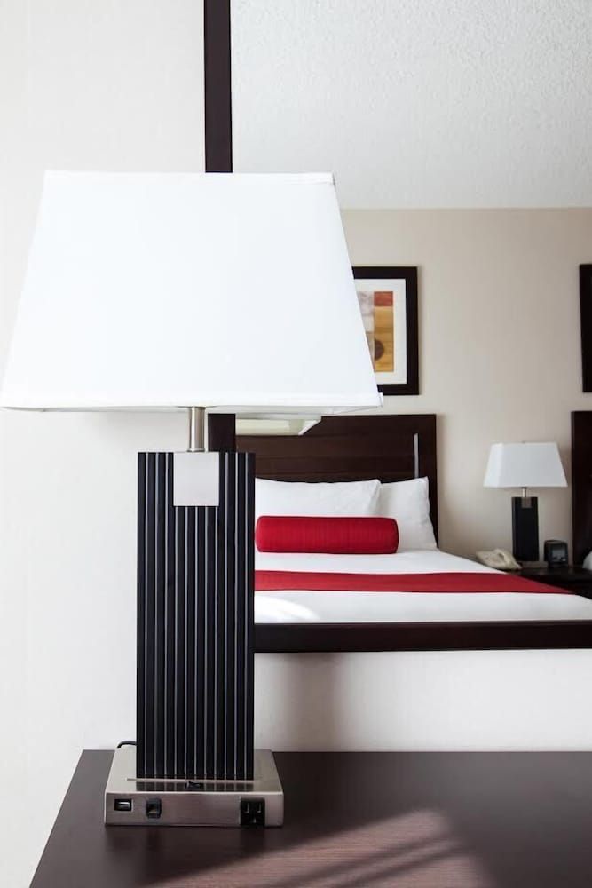 Century Casino & Hotel Edmonton Double Room, 2 Queen Beds 5