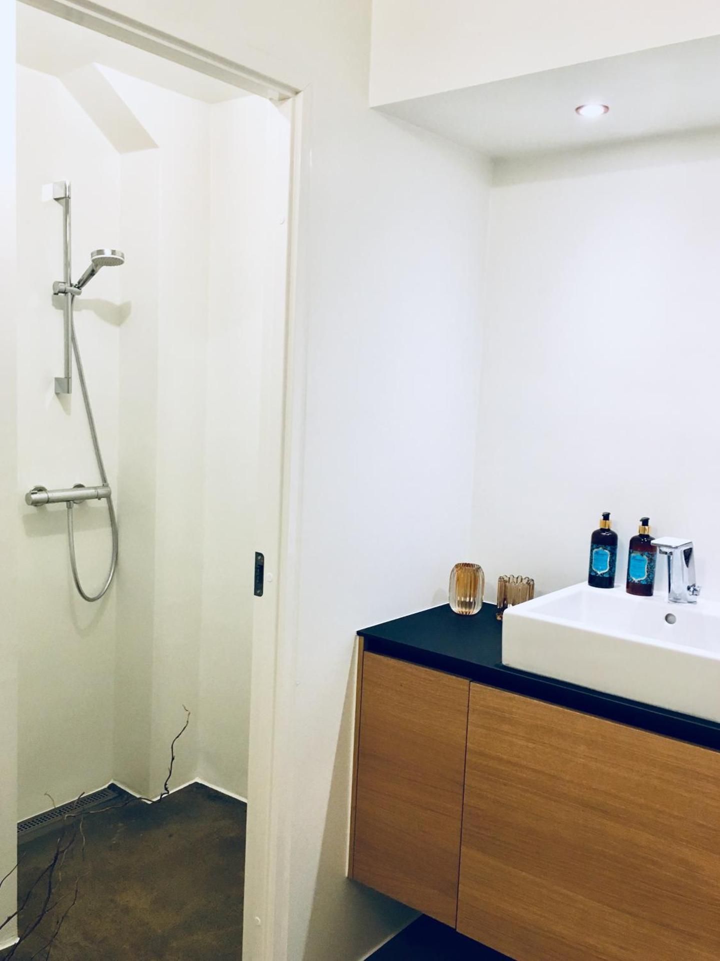 Twin Room with Shared Bathroom (Linen excluded)