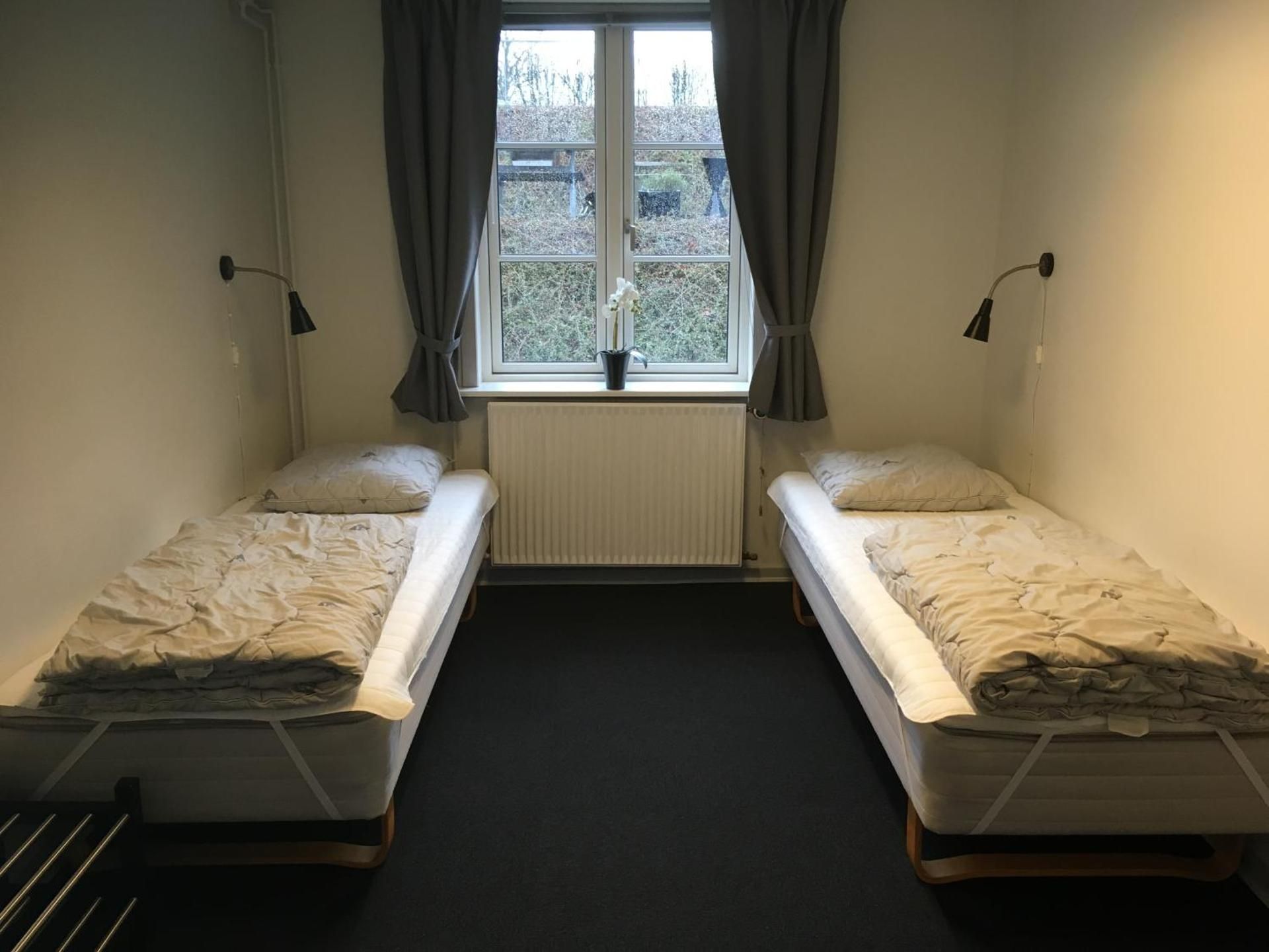 Twin Room with Shared Bathroom (Linen excluded)