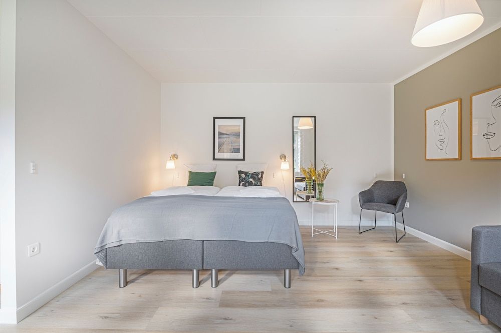 Kragsbjerggaard Hotel Comfort Quadruple Room, Garden View 2