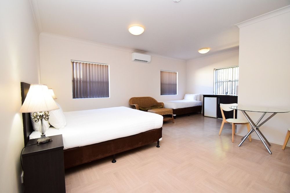 Station Hotel Motel Kurri Kurri Double Room - Disability Access
