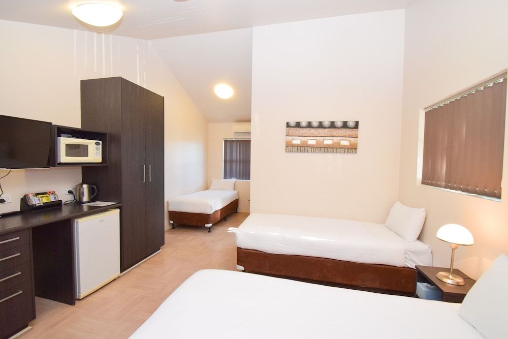 Station Hotel Motel Kurri Kurri Double Room - Disability Access 2