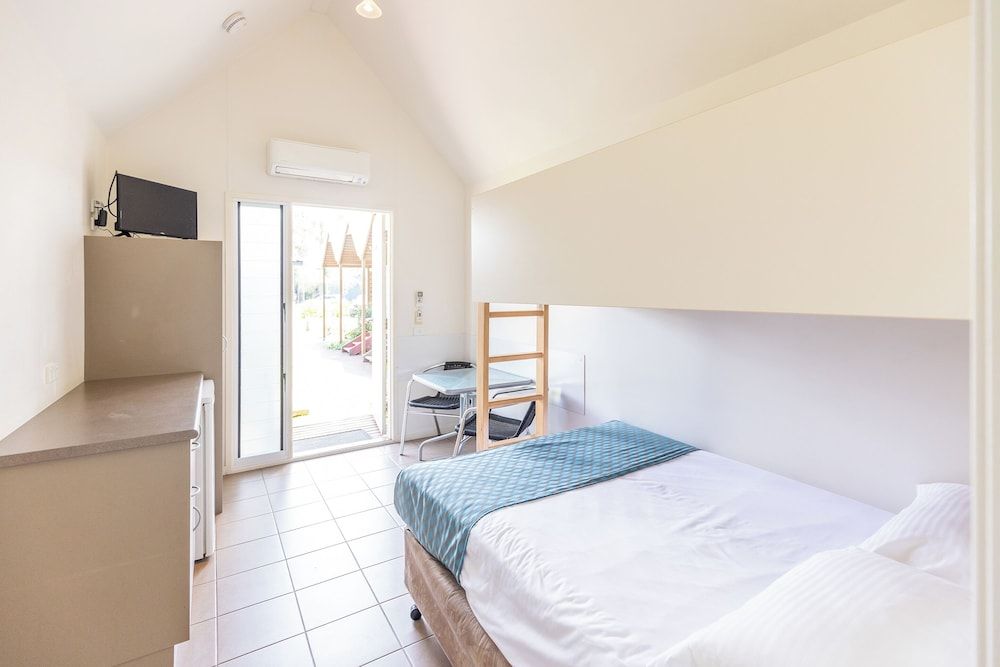 NRMA Batemans Bay Holiday Park Studio Room 2