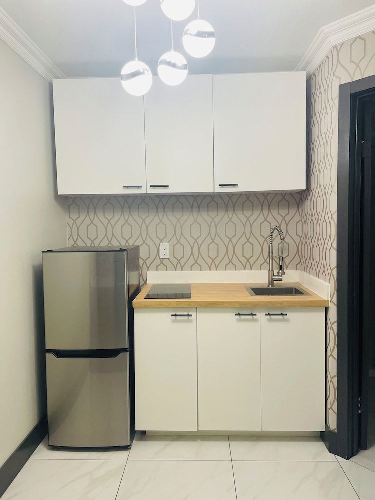 Coast Courtenay Hotel Room, 2 Queen Beds, Kitchenette 10